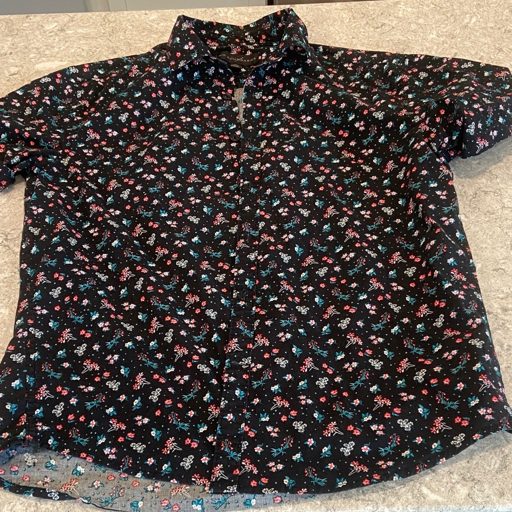No Boundaries Men's Black Floral Shirt